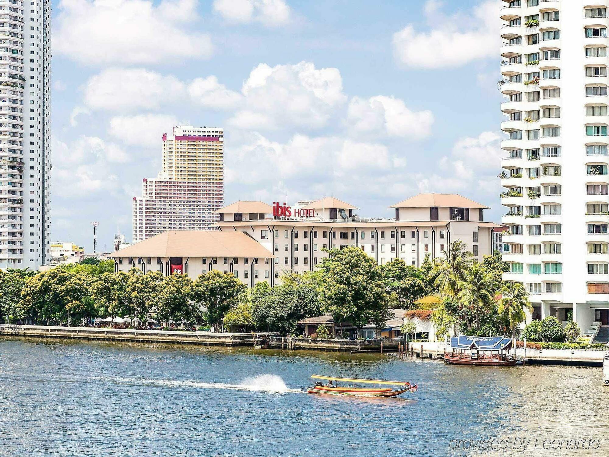 Ibis Bangkok Riverside Exterior foto